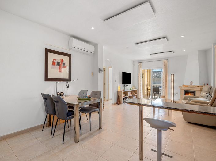 Image No.9-4 Bed Villa for sale