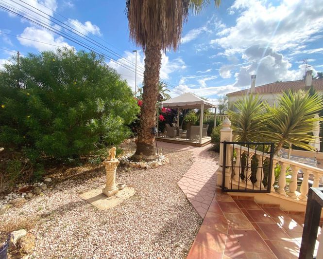 Image No.31-3 Bed Villa for sale