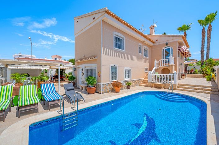 Image No.1-3 Bed Villa for sale