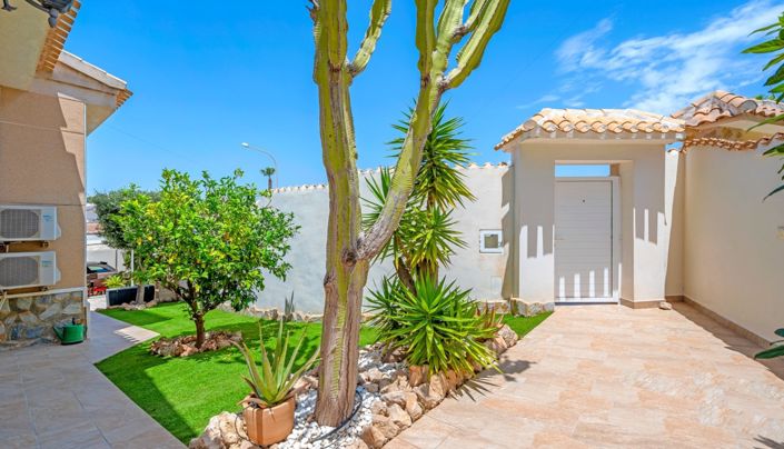 Image No.40-3 Bed Villa for sale