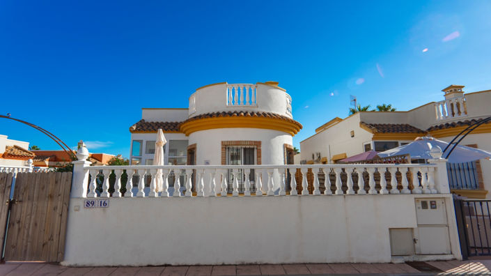 Image No.1-2 Bed Villa for sale