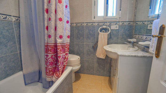 Image No.17-2 Bed Villa for sale