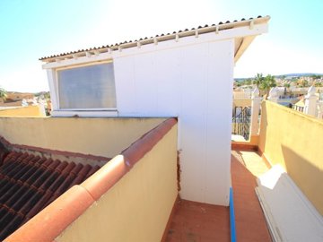 49146_bright_and_spacious_3_bedroom_townhouse_in_lo_crispin_160925190105_img_7141