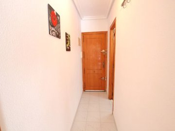 49140_stylish_one_bedroom_apartment_with_sea_views_110925135230_img_6826