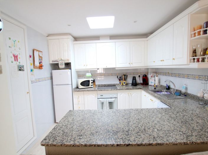 Image No.10-3 Bed Property for sale