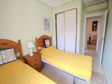 49153_sun_drenched_3_bedroom_property_with_a_large_garden_250925162032_img_7559