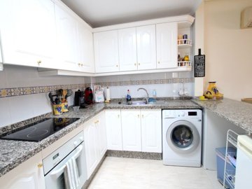 49153_sun_drenched_3_bedroom_property_with_a_large_garden_250925162033_img_7551