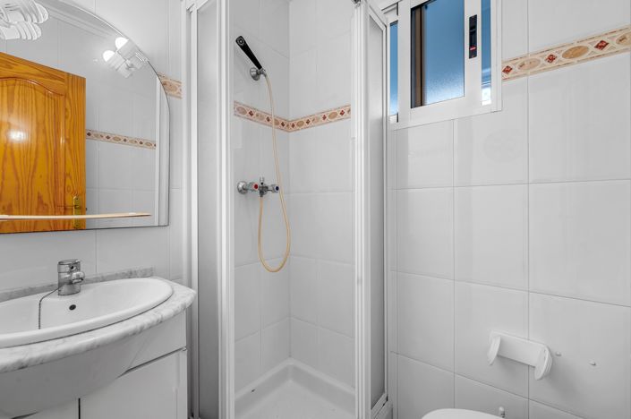 Image No.19-3 Bed Apartment for sale