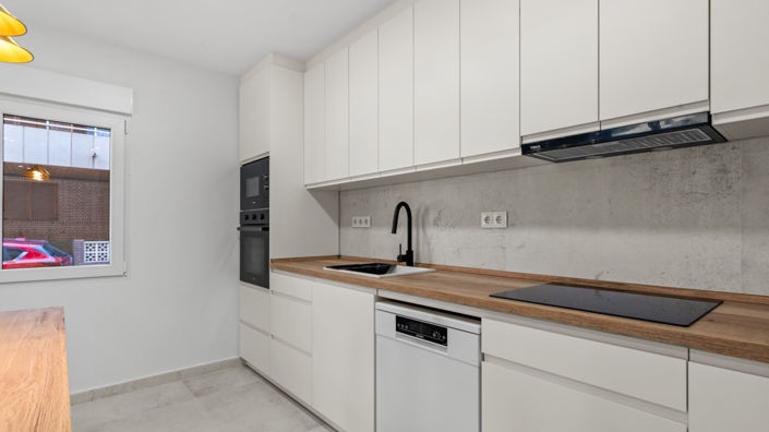 Image No.13-3 Bed Apartment for sale