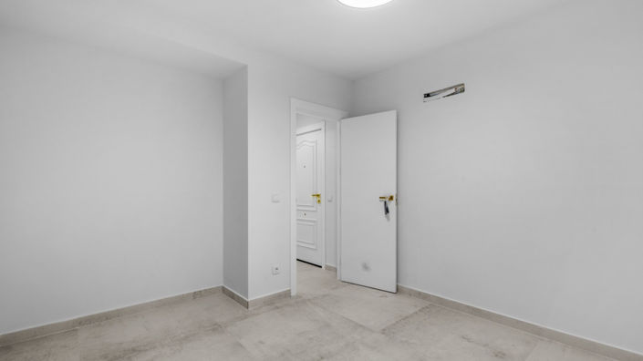 Image No.25-3 Bed Apartment for sale