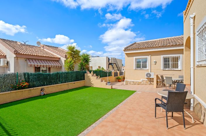 Image No.37-Villa de 5 chambres à vendre à Benijofar