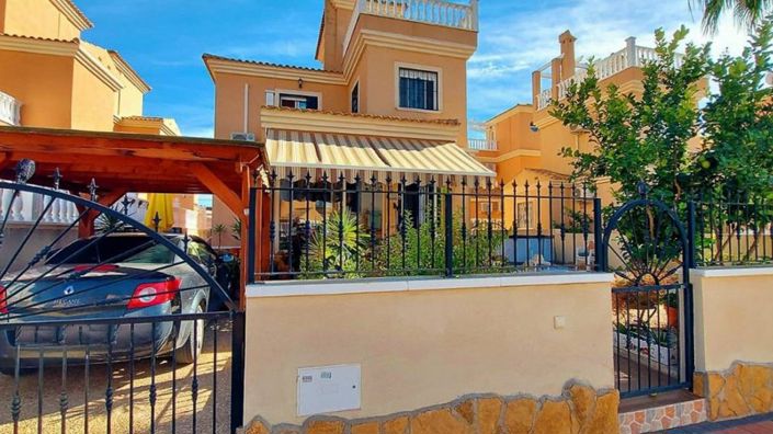 Image No.1-3 Bed Villa for sale