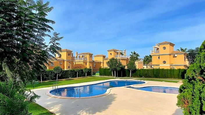 Image No.2-3 Bed Villa for sale