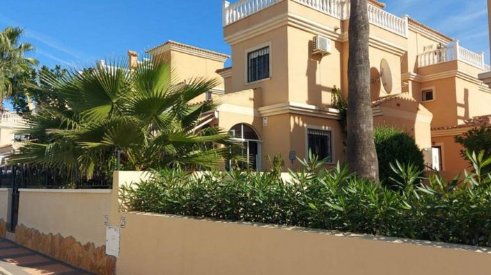 Image No.27-3 Bed Villa for sale