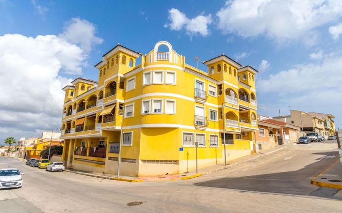 Image No.33-2 Bed Apartment for sale