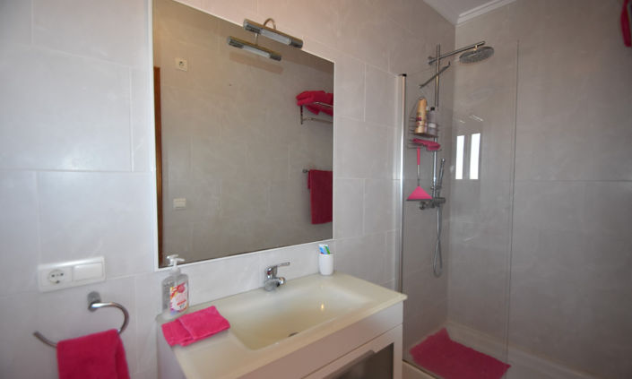 Image No.19-4 Bed Villa for sale