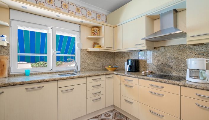 Image No.11-4 Bed Property for sale