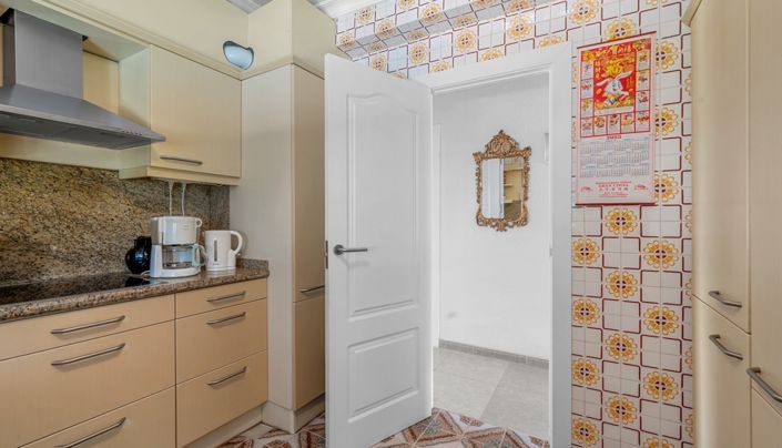 Image No.13-4 Bed Property for sale