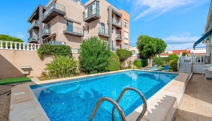 Image No.31-4 Bed Property for sale