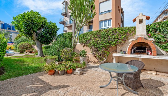 Image No.35-4 Bed Property for sale