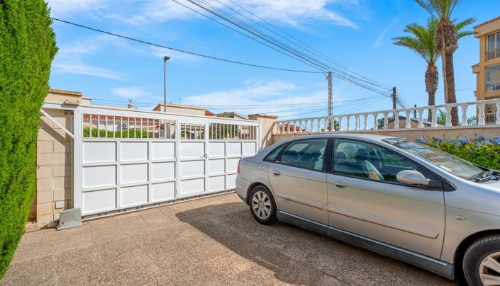 Image No.37-4 Bed Property for sale