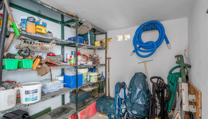 Image No.40-4 Bed Property for sale