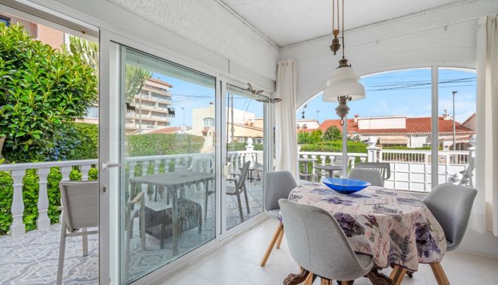 Image No.5-4 Bed Property for sale