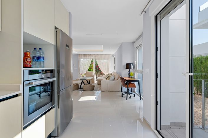 Image No.11-3 Bed Property for sale