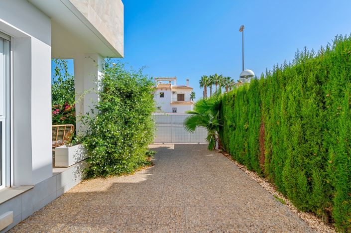 Image No.33-3 Bed Property for sale
