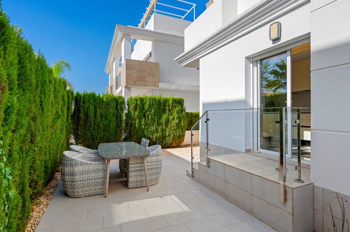 Image No.34-3 Bed Property for sale