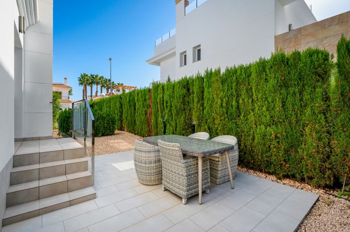 Image No.36-3 Bed Property for sale