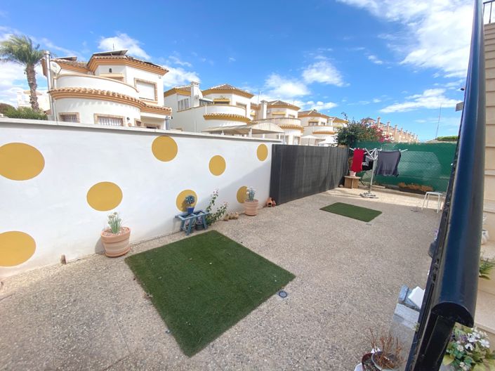 Image No.25-Villa de 2 chambres à vendre à Guardamar del Segura