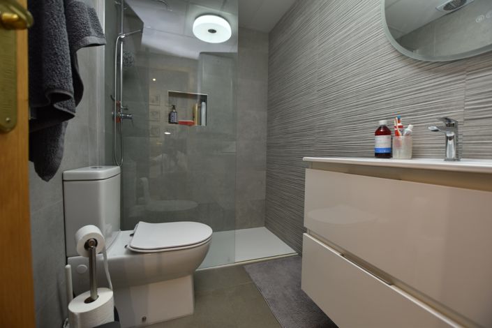 Image No.10-2 Bed Villa for sale