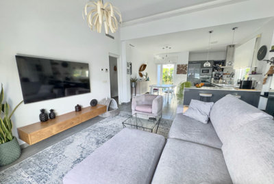 o_1j8as52vk1ham6j51l331a26b123i