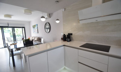 o_1j8te7i311duul79h5l1k8l19bm6a