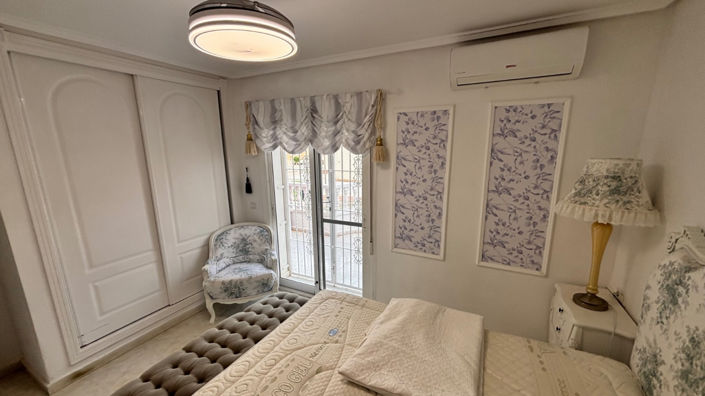 Image No.12-2 Bed Townhouse for sale