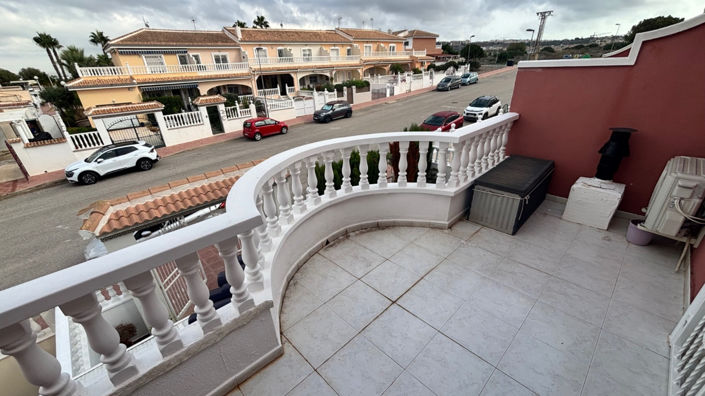 Image No.13-2 Bed Townhouse for sale