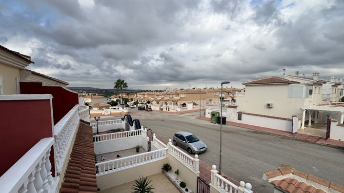 Image No.14-2 Bed Townhouse for sale