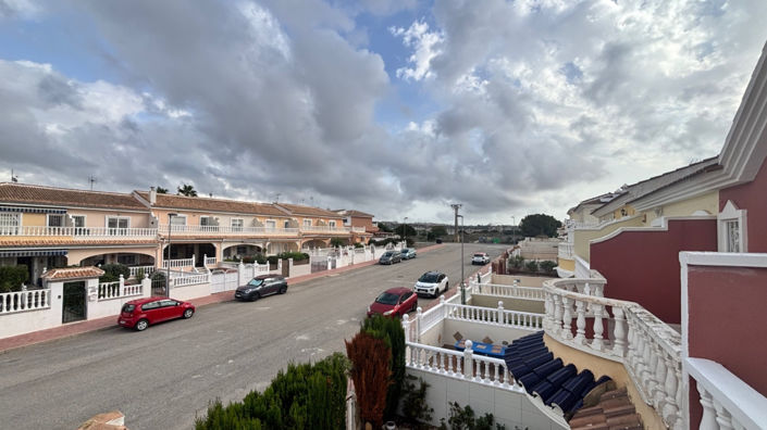 Image No.15-2 Bed Townhouse for sale