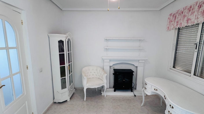 Image No.16-2 Bed Townhouse for sale