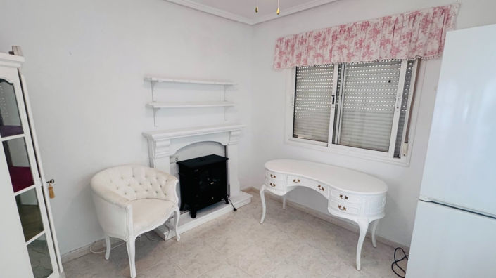 Image No.17-2 Bed Townhouse for sale
