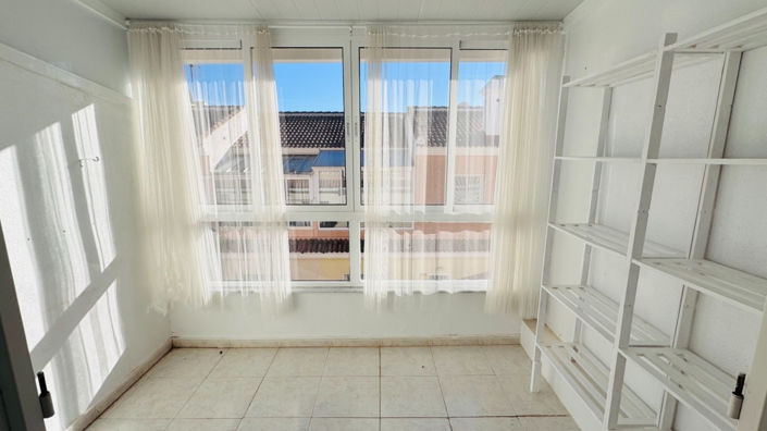 Image No.18-2 Bed Townhouse for sale