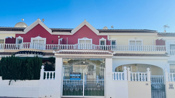 Image No.25-2 Bed Townhouse for sale
