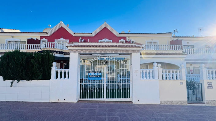 Image No.26-2 Bed Townhouse for sale