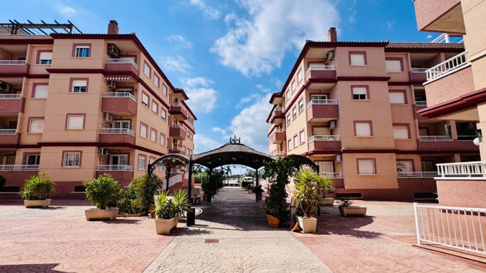 Image No.22-2 Bed Apartment for sale