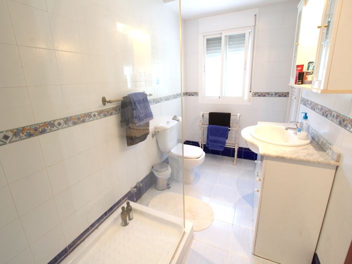 Image No.11-5 Bed Villa for sale