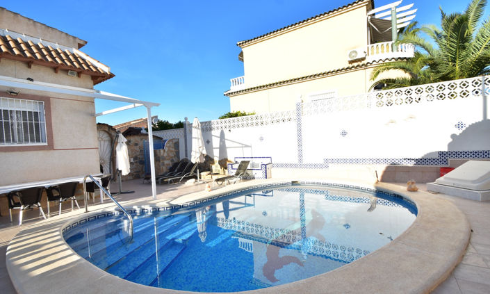 Image No.32-4 Bed Villa for sale