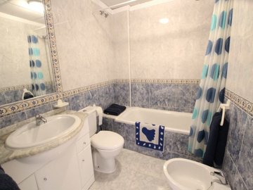 49160_fabulous_2_bedroom_duplex_style_townhouse_village_setting_071025183337_img_8245