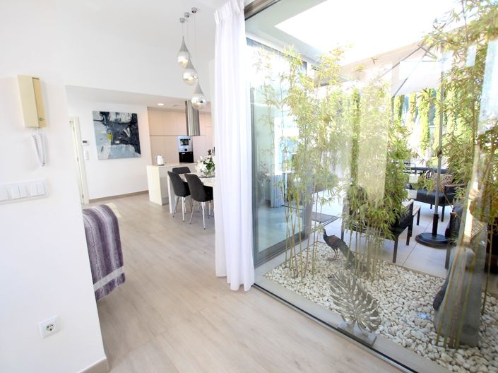 Image No.10-3 Bed Villa for sale