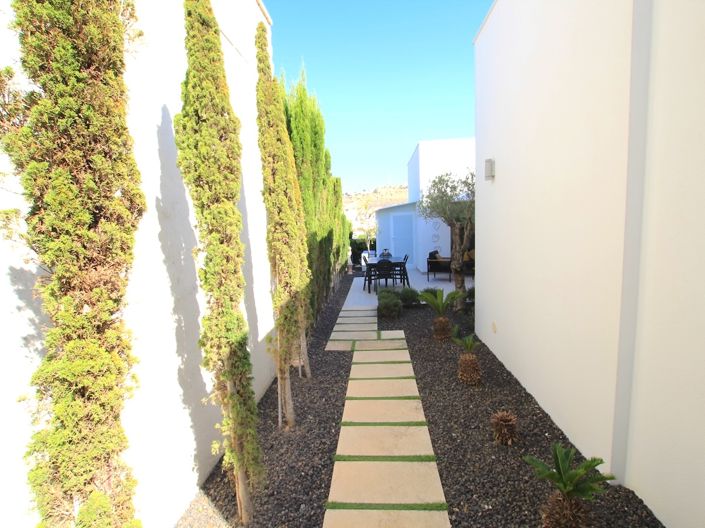 Image No.37-3 Bed Villa for sale